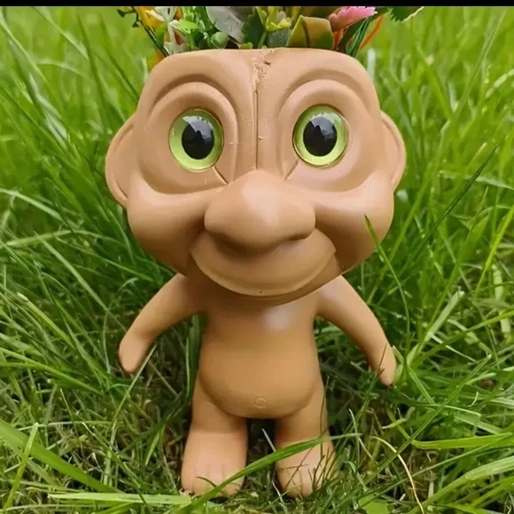 Troll flower plot w/green eyes (NWT) - Picture 4 of 7